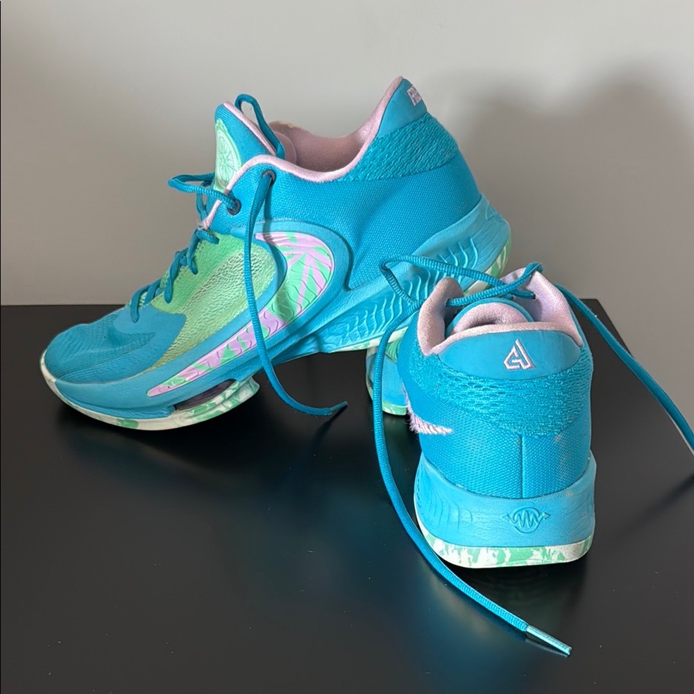 Nike Freak Basketball Turquoise and Pink Athletic Shoes